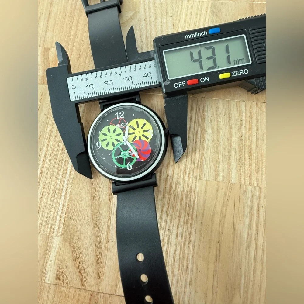 Vintage Armitron AWatch gears design black watch NEW BATTERY
